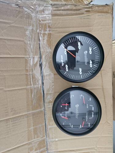 More information about "Speedo & 4 in 1 out of 2002 Response LX"