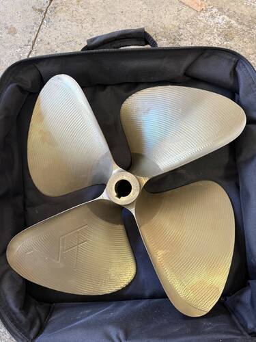 More information about "OJ 17x15.5 1778 Prop *Free Shipping*"
